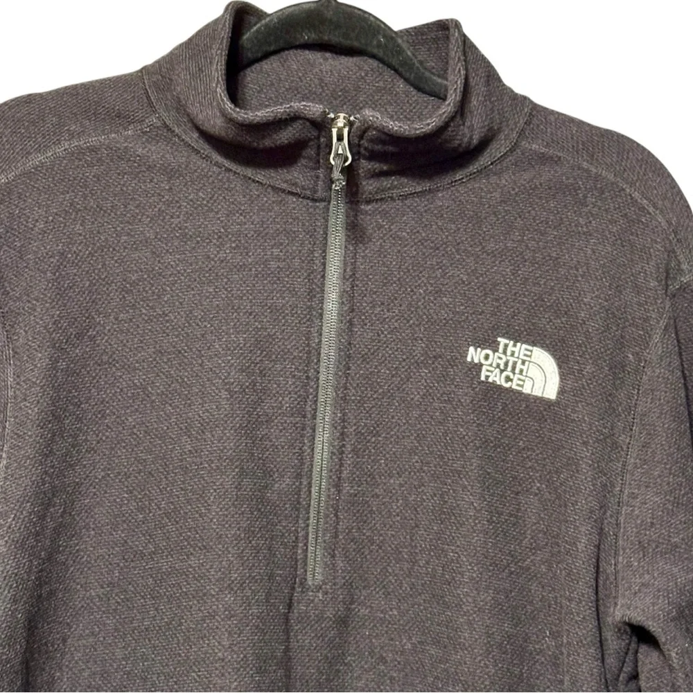The North Face Men's Cap Rock 1/4 Zip Pullover Black Athleisure Sweatshirt